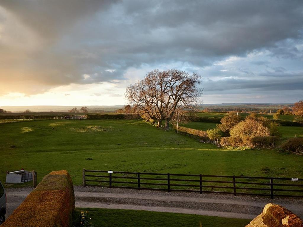 مبيت وإفطار بارنارد كاسيل Lily Hill Farm المظهر الخارجي الصورة